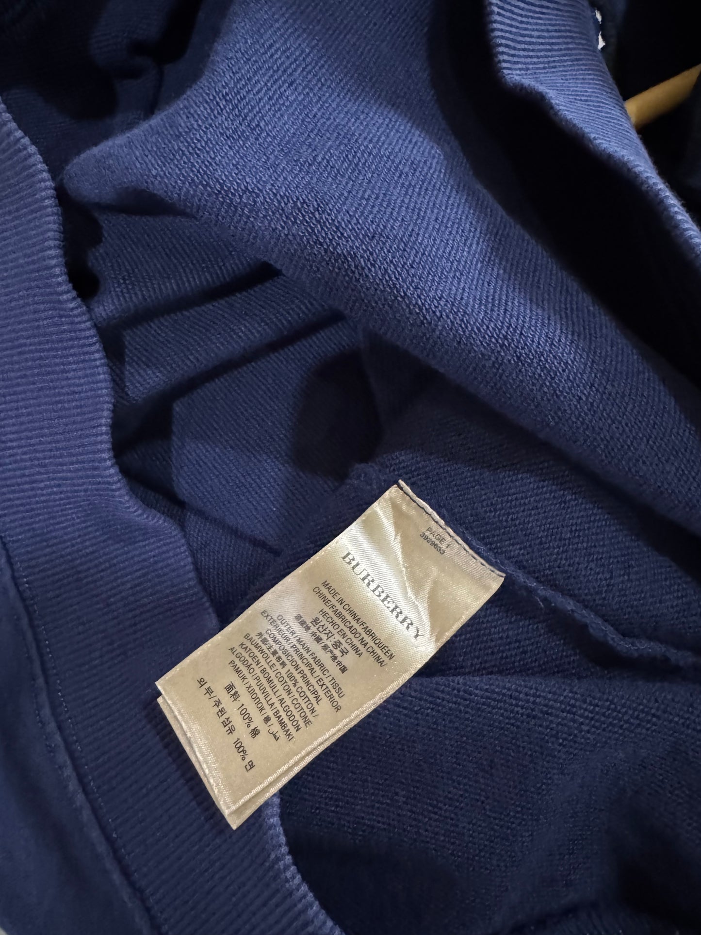 Burberry Sweatshirt White & Navy Blue (2XL - TTG)