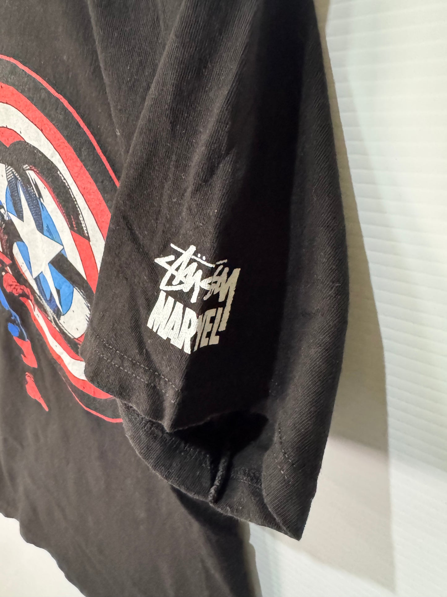 Stüssy x Marvel Captain America Tshirt Black (S)