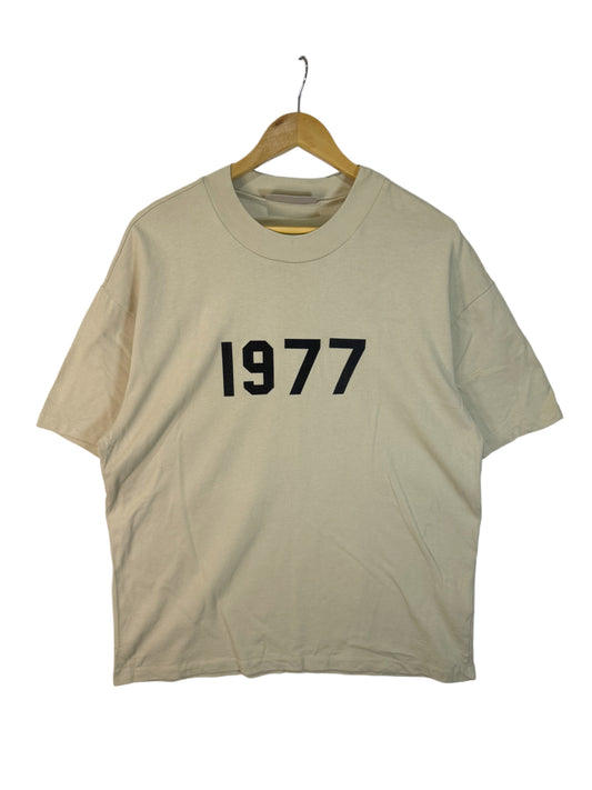 Fear of God Essentials 1977 Tshirt Wheat (M-L)
