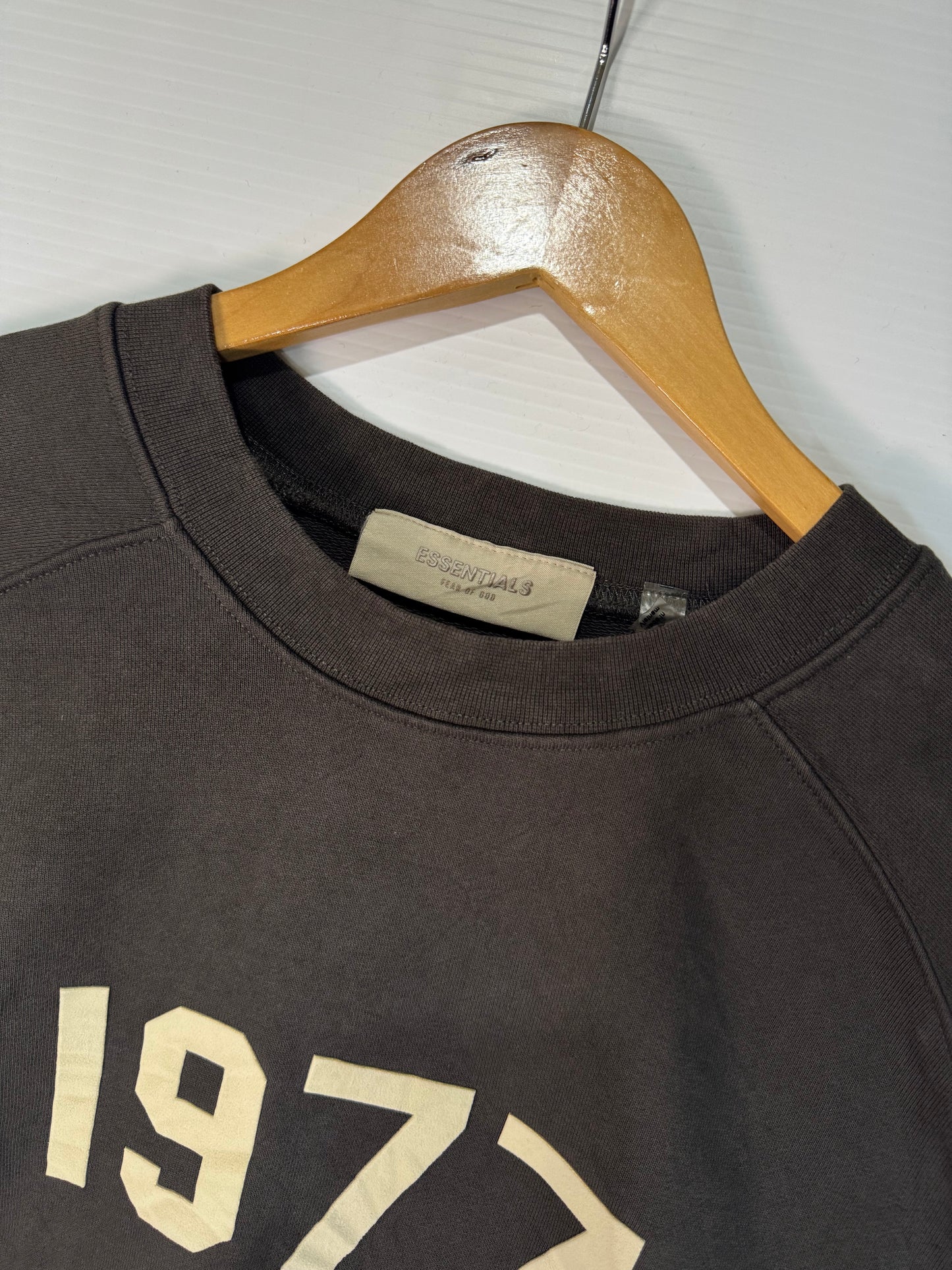 ESSENTIAL Sweatshirt Dark Grey (S)