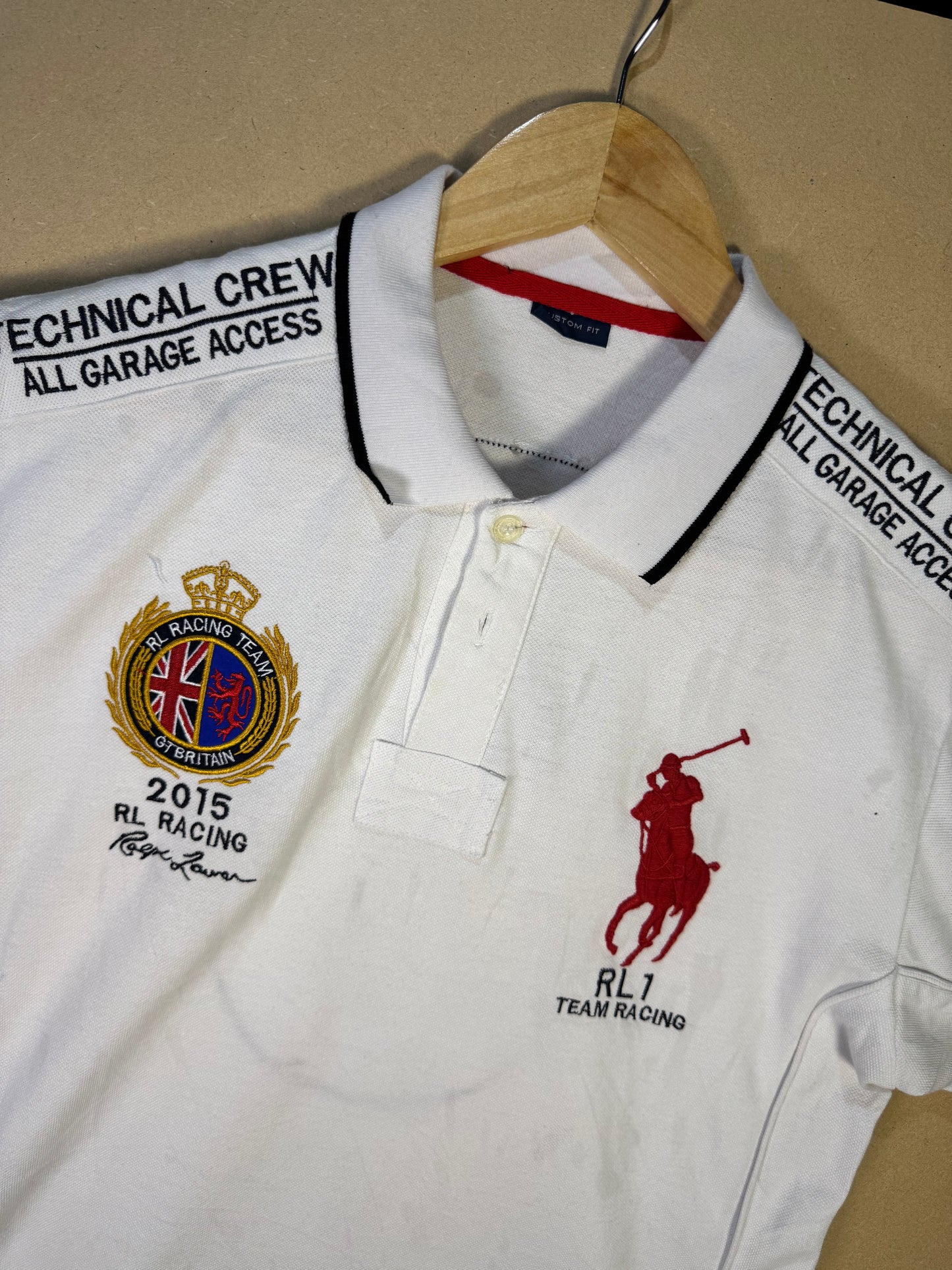 Unbranded Vintage Shirt Embroidered Logos (M-L)